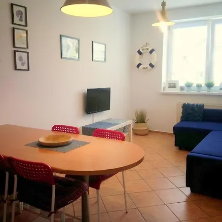 Lägenhet Gemuetliche In Nowe Kołobrzeg