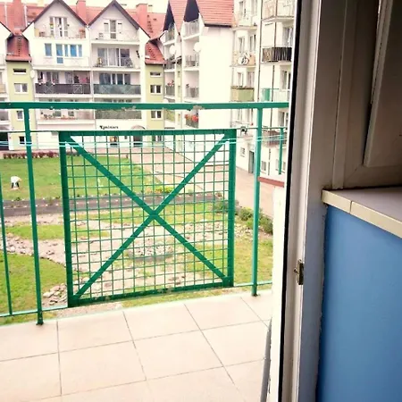 Lägenhet Gemuetliche In Nowe Kołobrzeg
